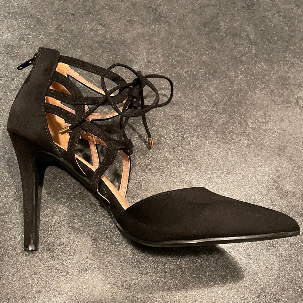 Heels - Picture 4 of 11